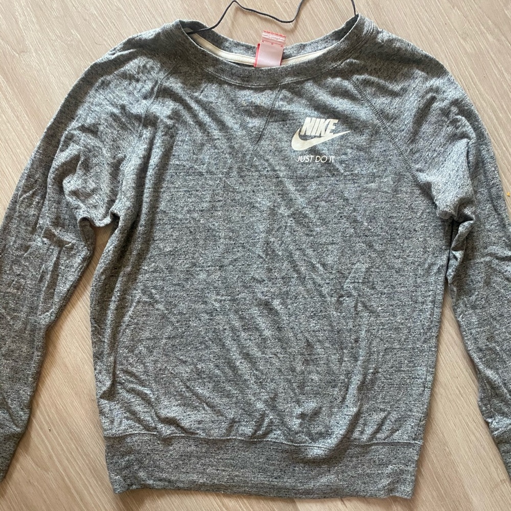 Nike Women’s Just Do It Gray Crewneck Top